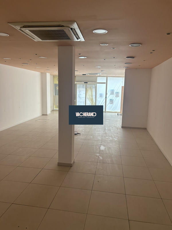 Local commercial - 265 m²