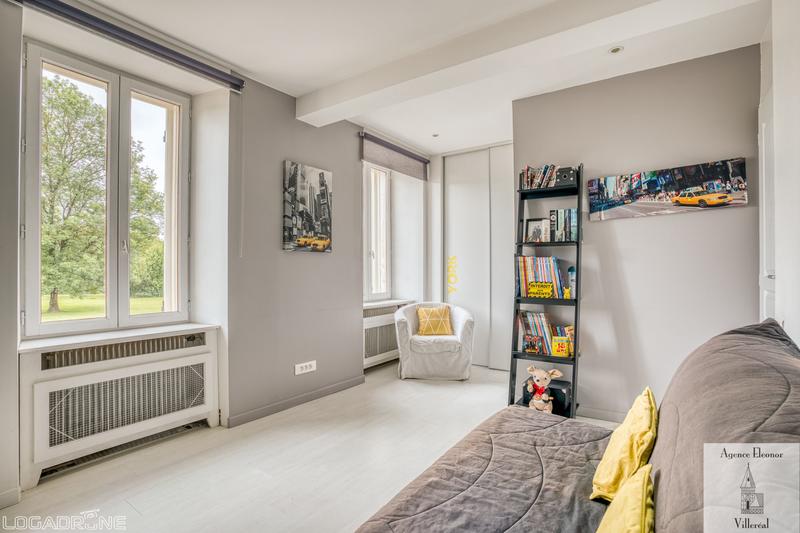 Maison traditionnelle - 315 m² - 10 pièces