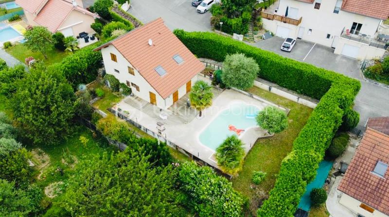 Maison - 103 m² - 6 pièces