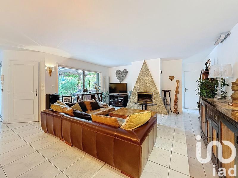 Maison - 171 m² - 7 pièces