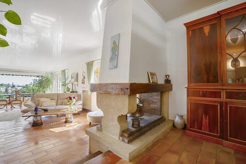 Maison - 161 m² - 5 pièces