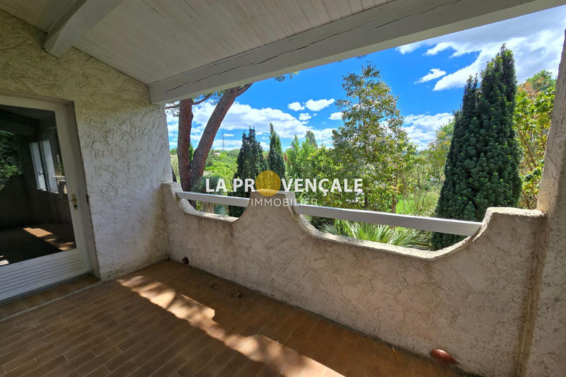 Maison - 176 m² - 9 pièces