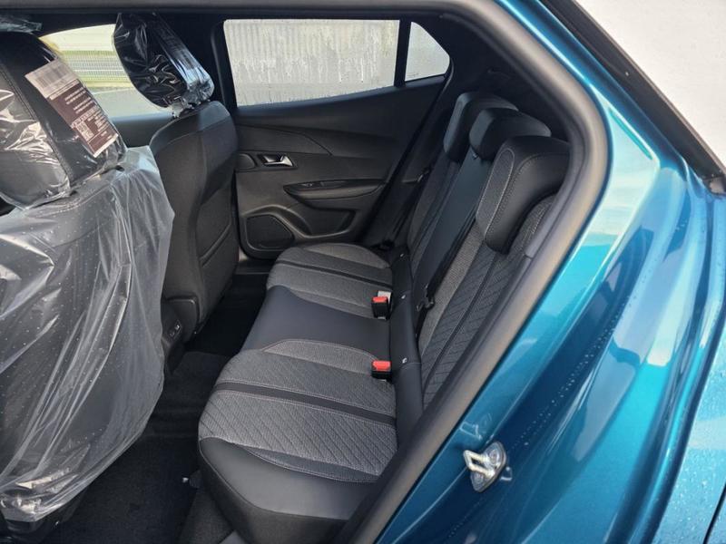 Peugeot 2008 II Hybrid 145 e-Dcs6 Allure