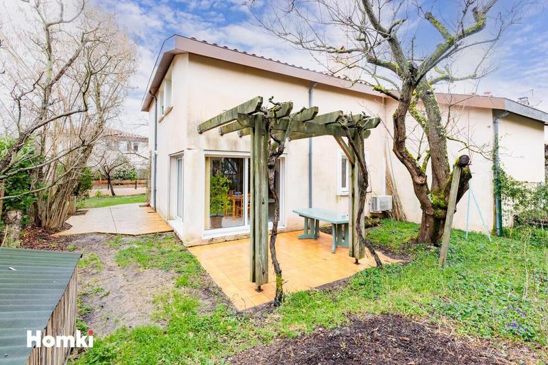 Maison - 98 m² - 5 pièces