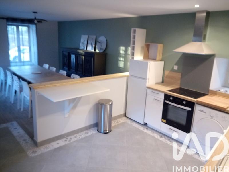 Maison - 213 m² - 10 pièces