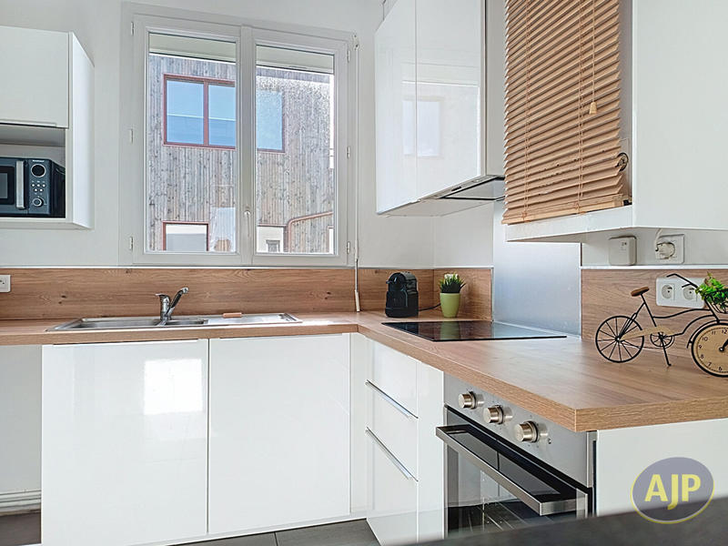 Appartement - 75 m² - 3 pièces