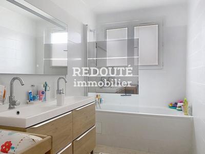 Maison - 139 m² - 7 pièces