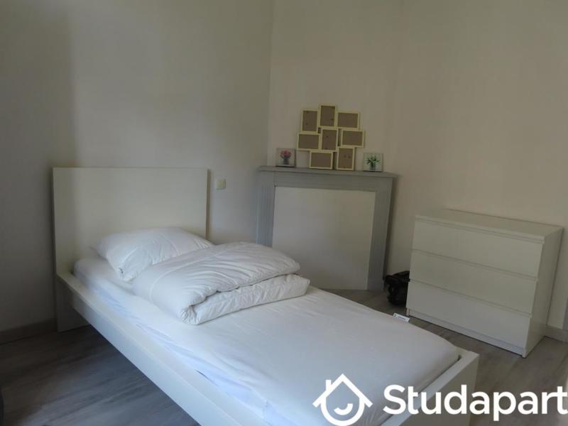 Chambre - 14 m² - 1 pièce