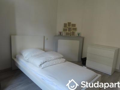 Chambre - 14 m² - 1 pièce