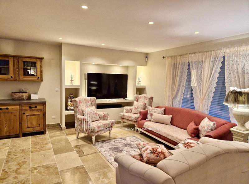 Villa - 146 m² - 5 pièces