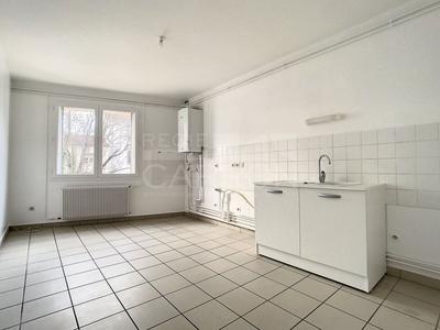 Appartement - 83 m² - 3 pièces