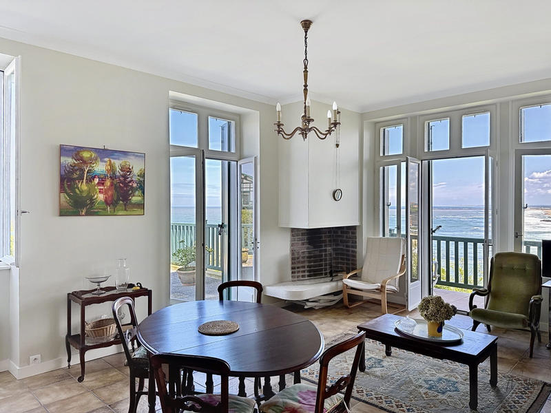 Appartement - 93 m² - 4 pièces