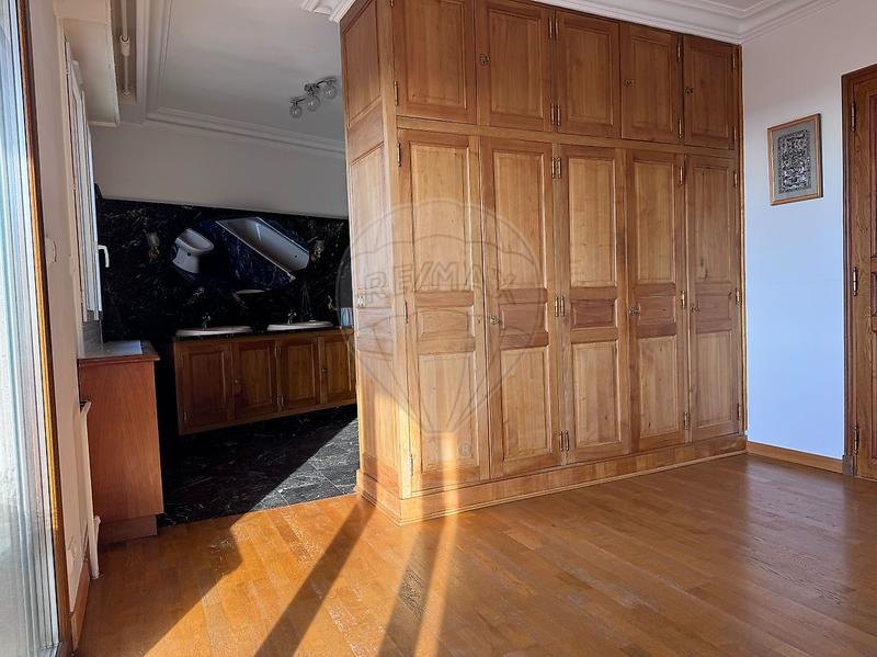 Appartement - 100 m² - 4 pièces