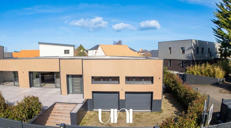 Maison - 190 m² - 5 pièces