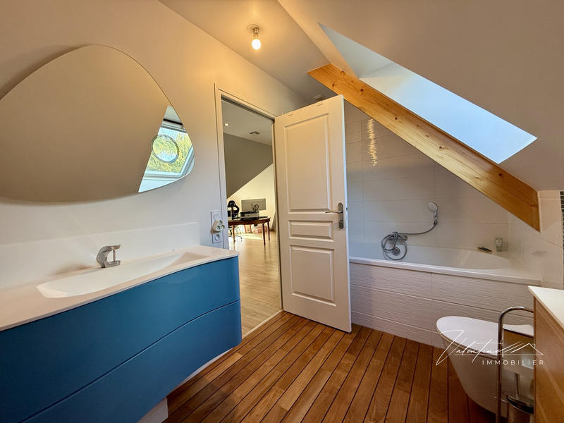 Maison contemporaine - 142 m² - 7 pièces