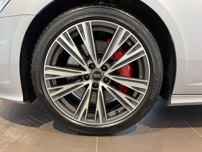 Audi A6 Avant 55 TFSIe 367 ch s tronic 7 Quattro Competition