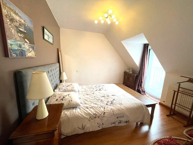 Maison - 140 m² - 7 pièces