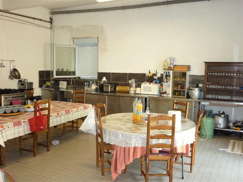 Propriété - 700 m² - 16 pièces