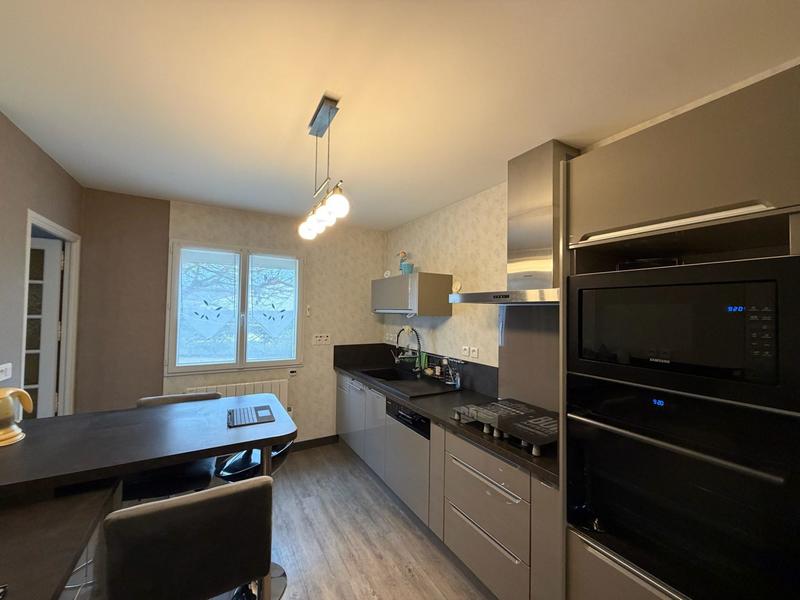 Maison traditionnelle - 93 m² - 7 pièces