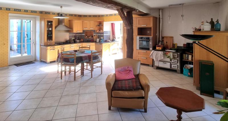 Propriété - 155 m² - 6 pièces