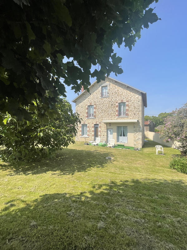 Maison - 160 m² - 5 pièces