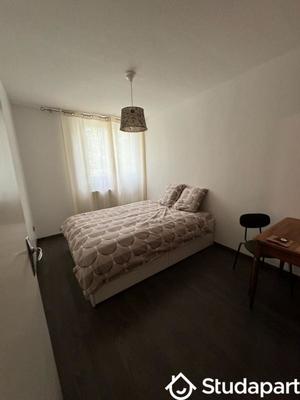 Chambre - 10 m² - 1 pièce