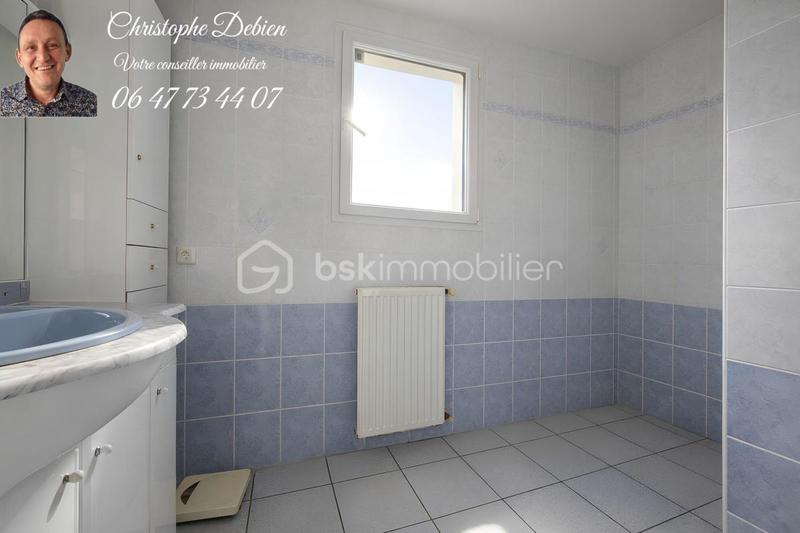 Maison traditionnelle - 90 m² - 4 pièces