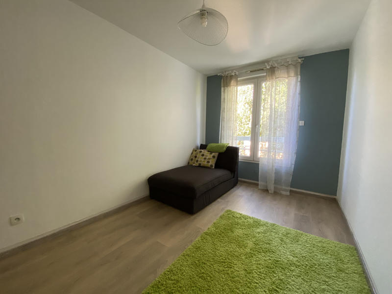 Appartement - 82 m² - 3 pièces