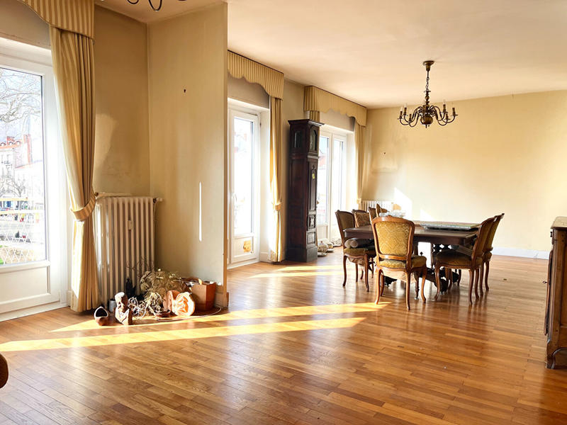 Appartement - 166 m² - 5 pièces