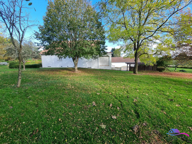 Maison - 334 m² - 6 pièces