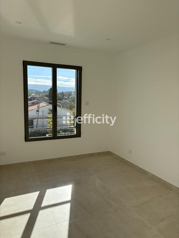 Villa - 130 m² - 4 pièces