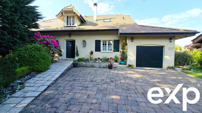 Maison - 241 m² - 7 pièces