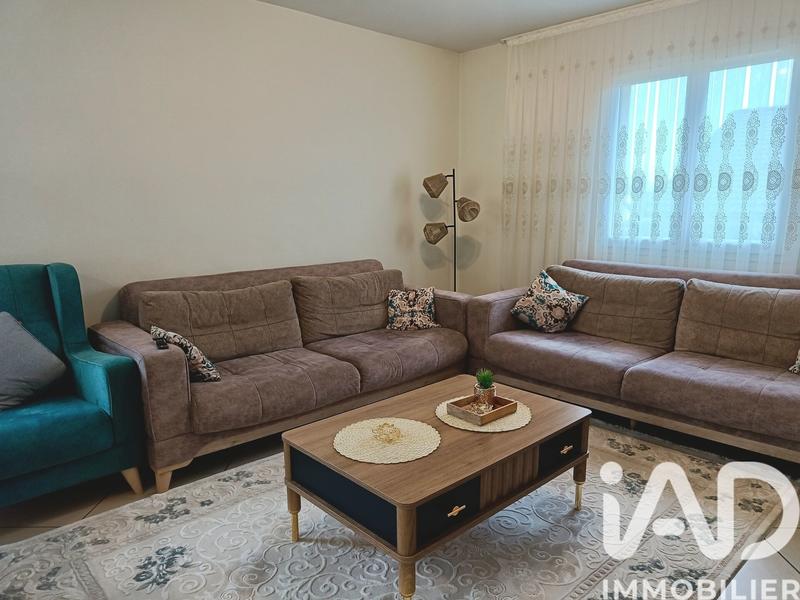 Maison - 104 m² - 4 pièces