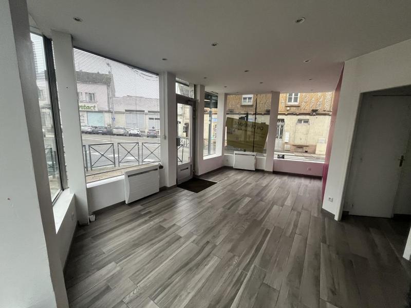 Local d'activités - 75 m² - 4 pièces