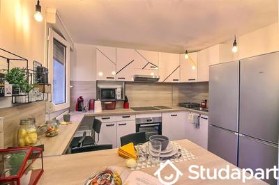 Chambre - 10 m² - 1 pièce