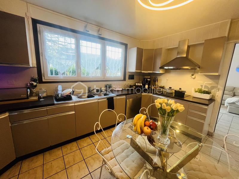 Maison - 140 m² - 6 pièces