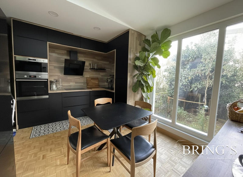 Maison - 141 m² - 5 pièces