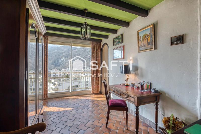 Appartement - 155 m² - 6 pièces