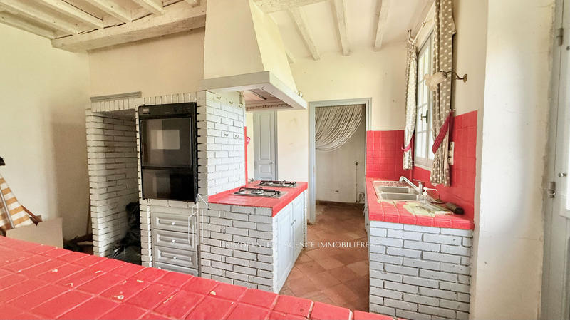 Propriété - 300 m² - 9 pièces