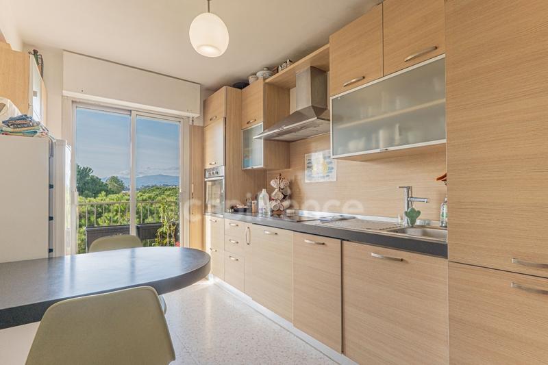 Appartement ancien - 71 m² - 2 pièces