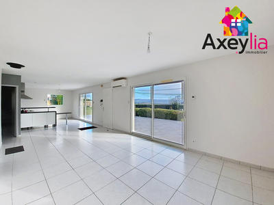 Maison - 98 m² - 4 pièces