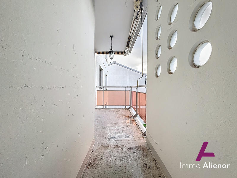 Appartement - 93 m² - 4 pièces