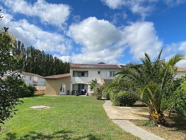 Maison - 128 m² - 6 pièces