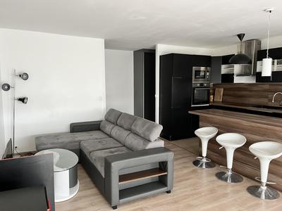 Appartement - 82 m² - 4 pièces