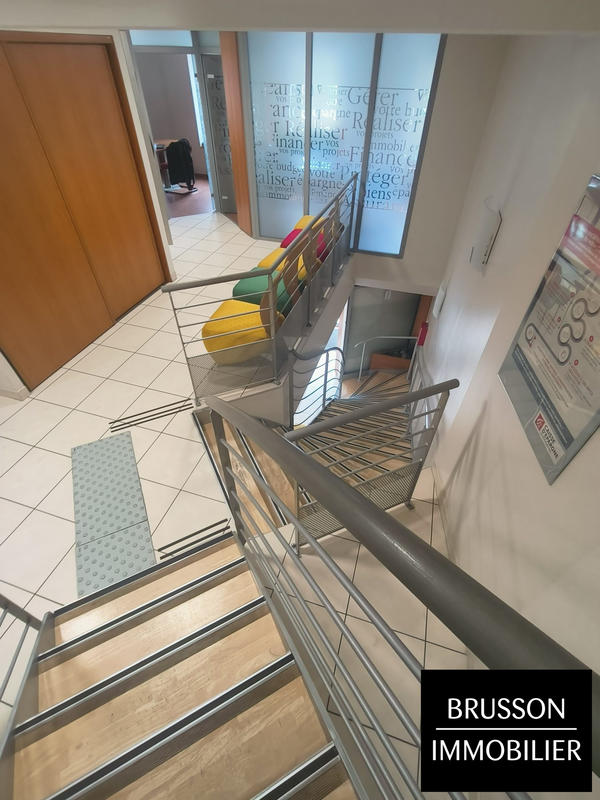 Local commercial - 318 m²