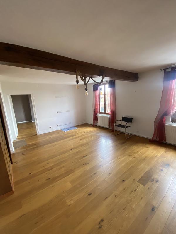 Maison - 247 m² - 9 pièces