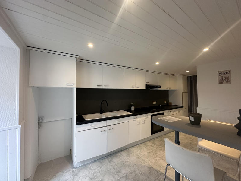 Maison - 80 m² - 5 pièces