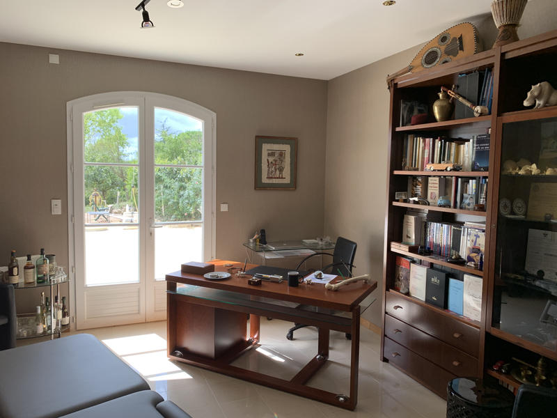 Villa - 463 m² - 13 pièces