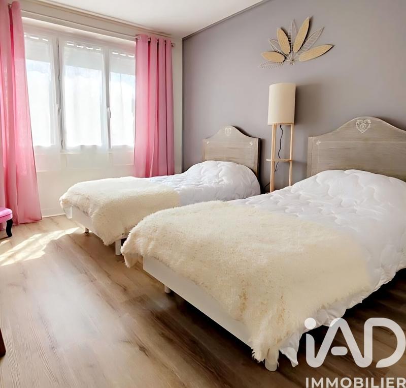 Maison - 360 m² - 16 pièces