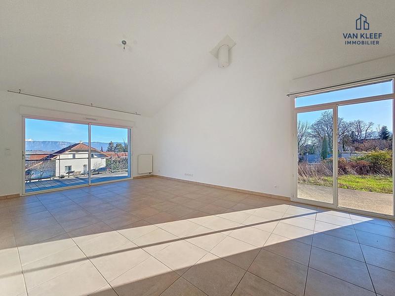 Maison jumelée - 117 m² - 4 pièces